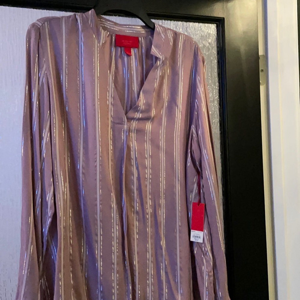 Gorgeous lavender JLo top